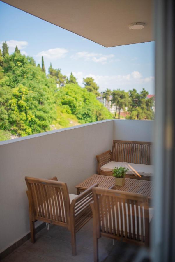 Stylish Two Bedroom Apartment At Ljubovic-Hill Park بودغوريتْسا المظهر الخارجي الصورة