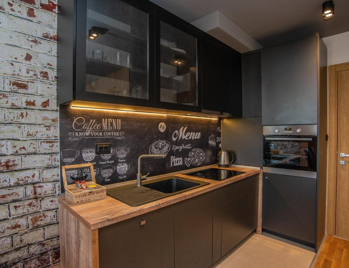 Stylish Two Bedroom Apartment At Ljubovic-Hill Park بودغوريتْسا المظهر الخارجي الصورة